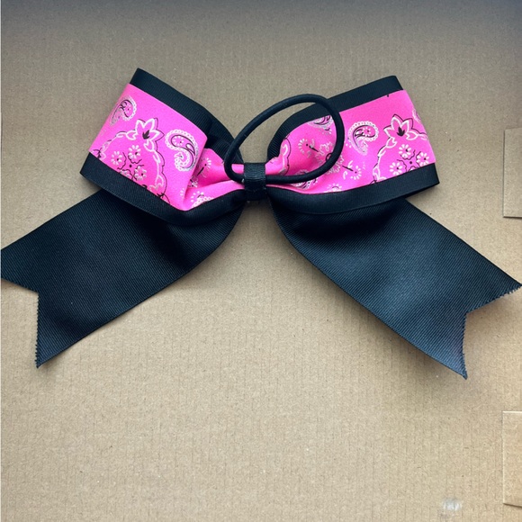 Cheer Bow - Picture 2 of 2